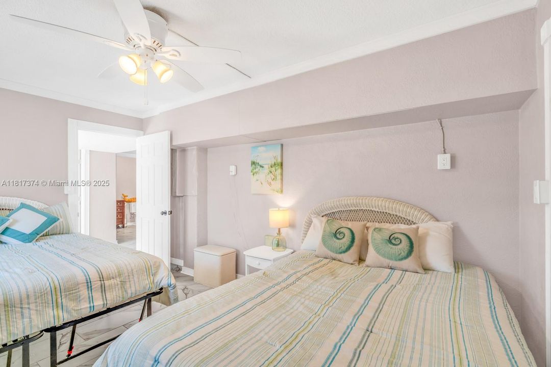 For Sale: $4,500,000 (6 beds, 5 baths, 3296 Square Feet)