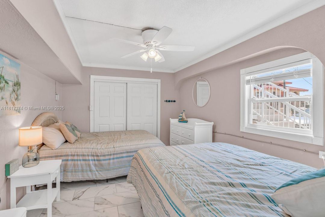 For Sale: $4,500,000 (6 beds, 5 baths, 3296 Square Feet)