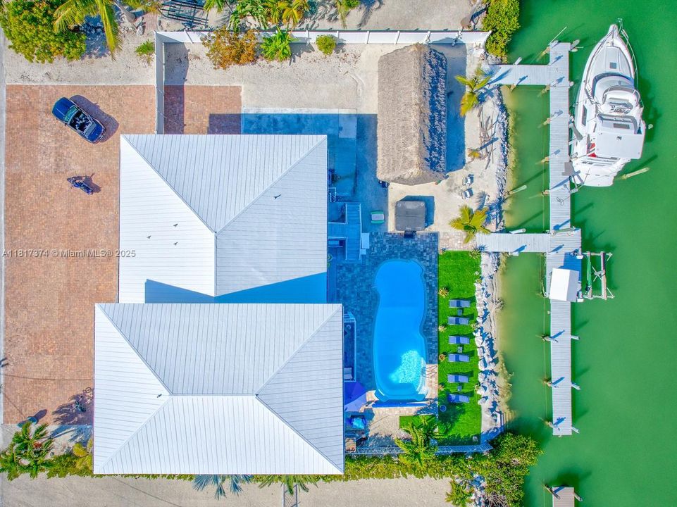 For Sale: $4,500,000 (6 beds, 5 baths, 3296 Square Feet)