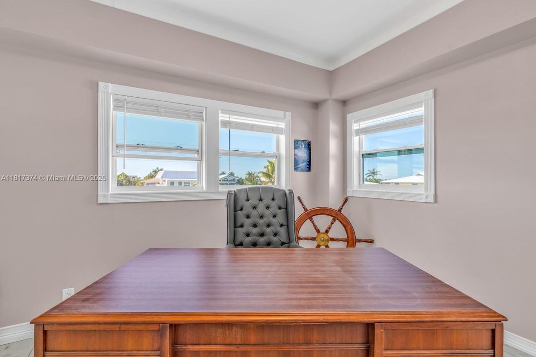 For Sale: $4,500,000 (6 beds, 5 baths, 3296 Square Feet)