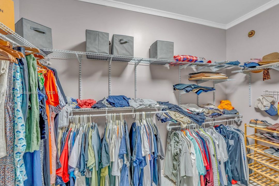 For Sale: $4,500,000 (6 beds, 5 baths, 3296 Square Feet)