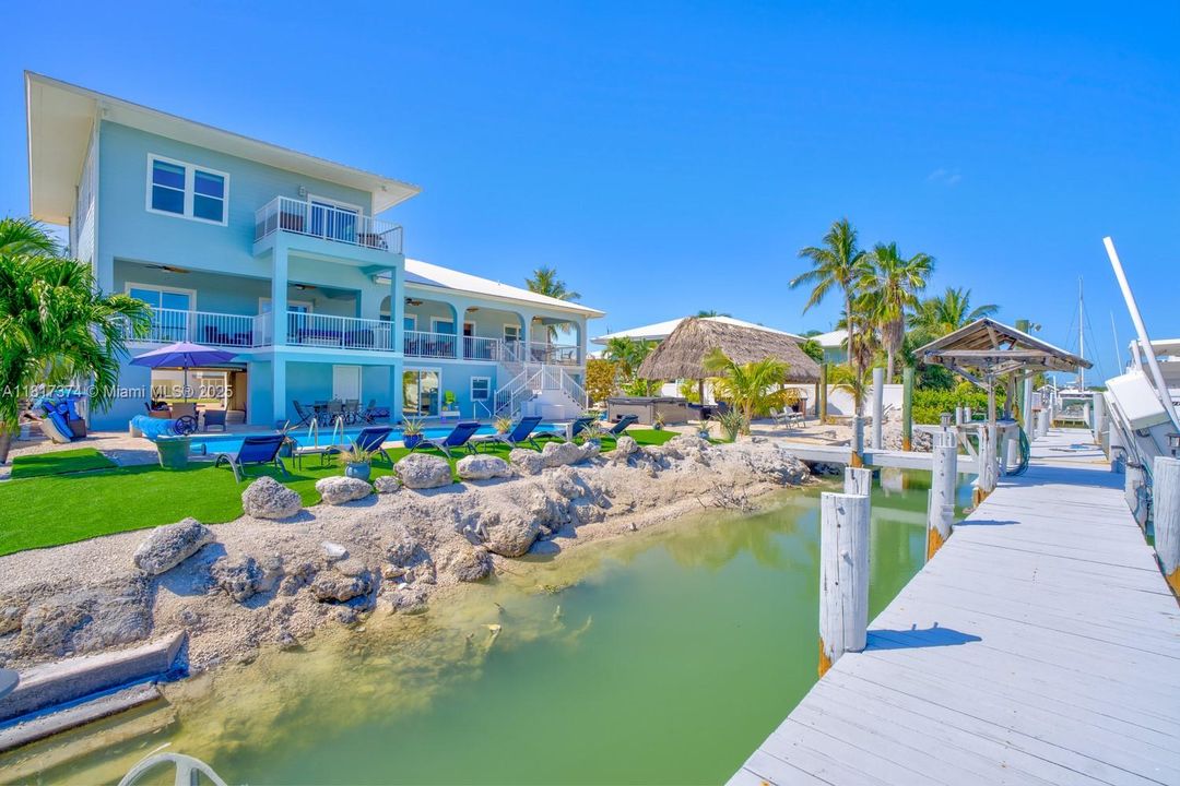 For Sale: $4,500,000 (6 beds, 5 baths, 3296 Square Feet)