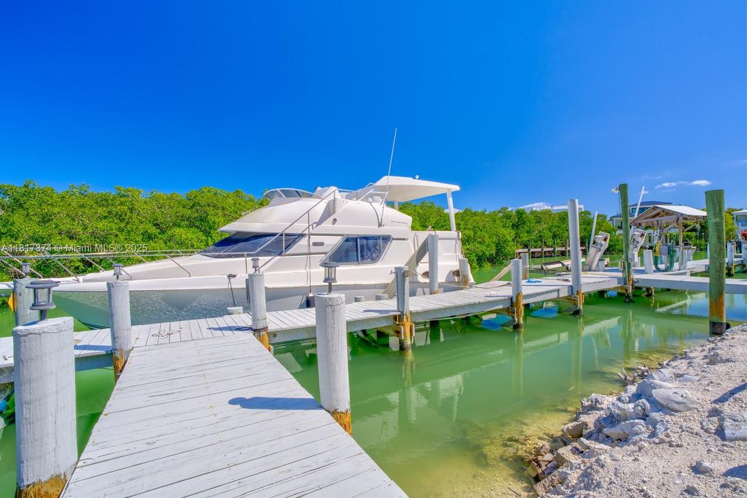 For Sale: $4,500,000 (6 beds, 5 baths, 3296 Square Feet)