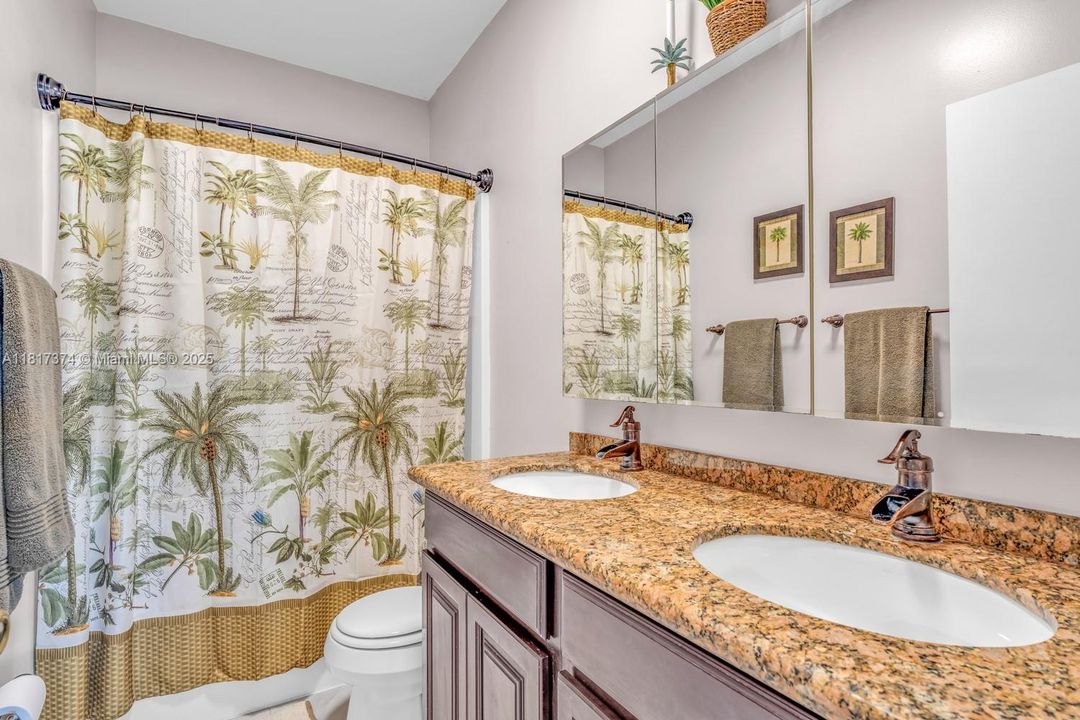 For Sale: $4,500,000 (6 beds, 5 baths, 3296 Square Feet)