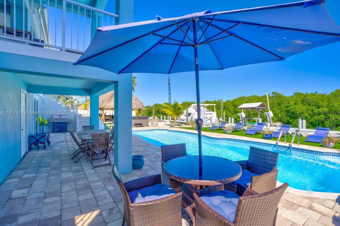 For Sale: $4,500,000 (6 beds, 5 baths, 3296 Square Feet)