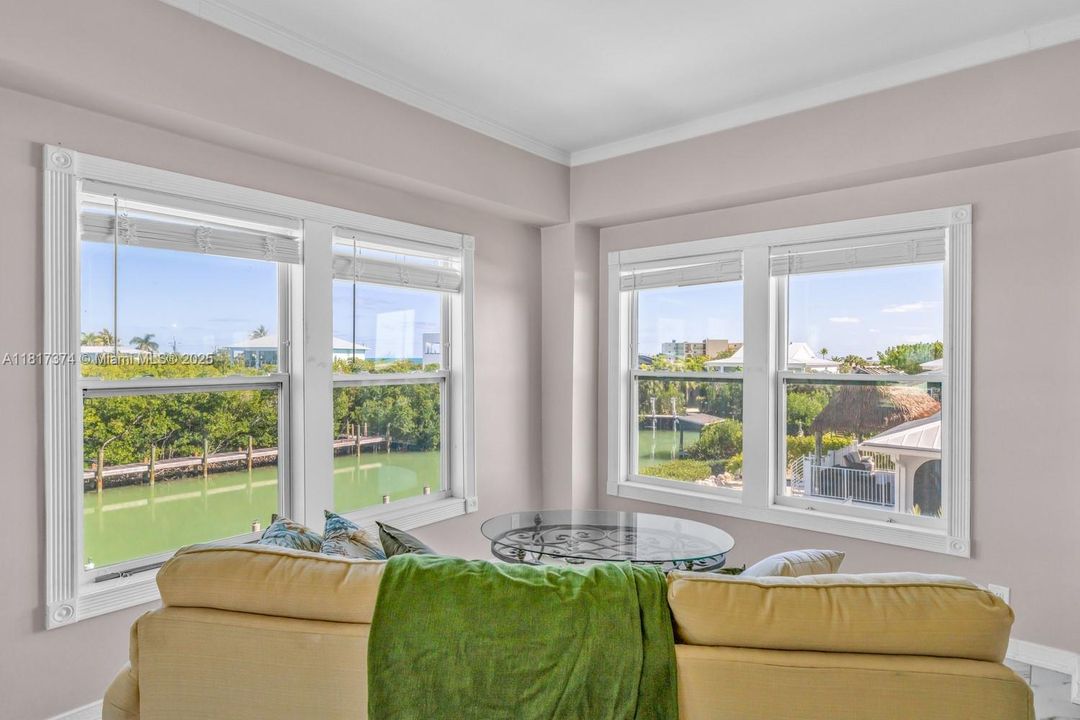 For Sale: $4,500,000 (6 beds, 5 baths, 3296 Square Feet)