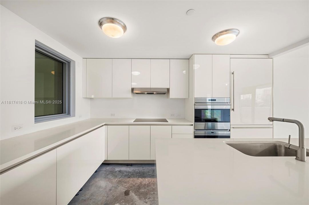For Sale: $1,875,000 (3 beds, 2 baths, 1481 Square Feet)