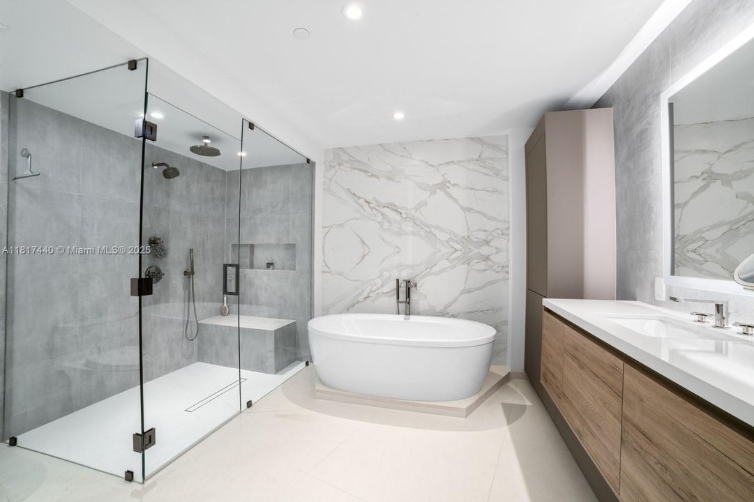 Vendido Recientemente: $3,695,000 (2 camas, 2 baños, 1815 Pies cuadrados)