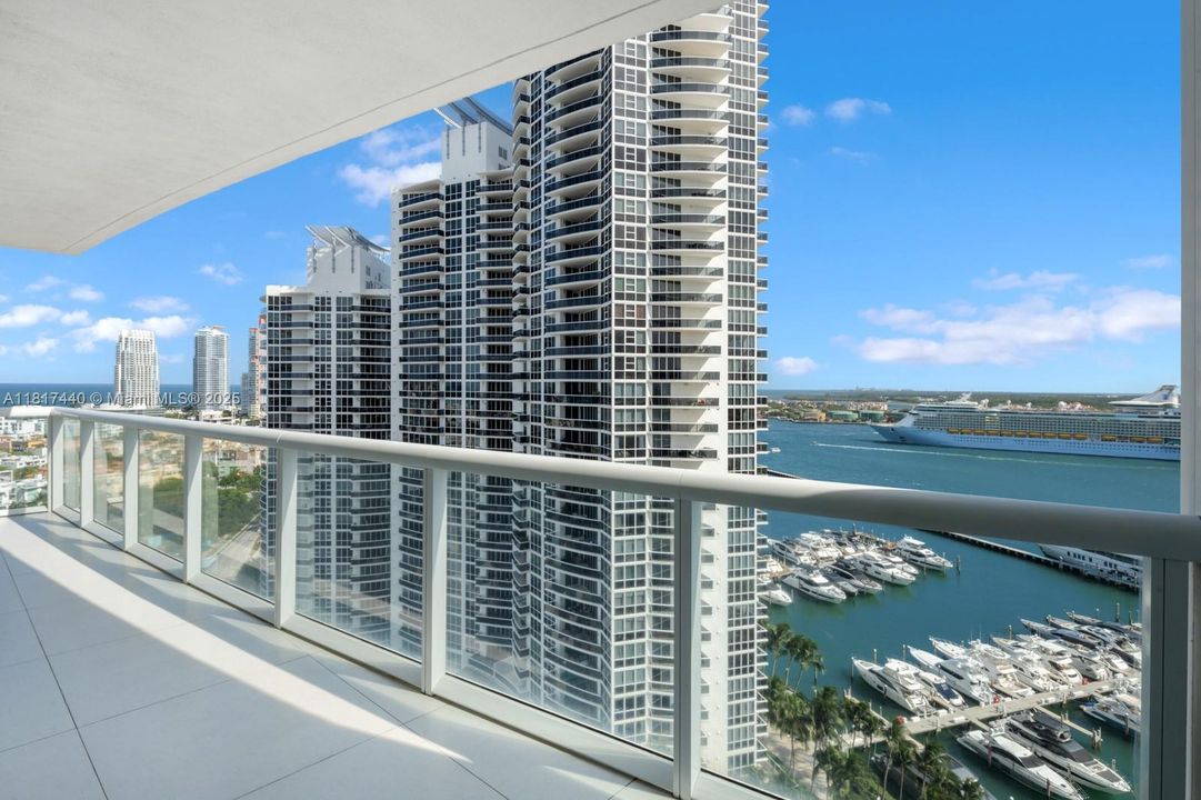 Vendido Recientemente: $3,695,000 (2 camas, 2 baños, 1815 Pies cuadrados)