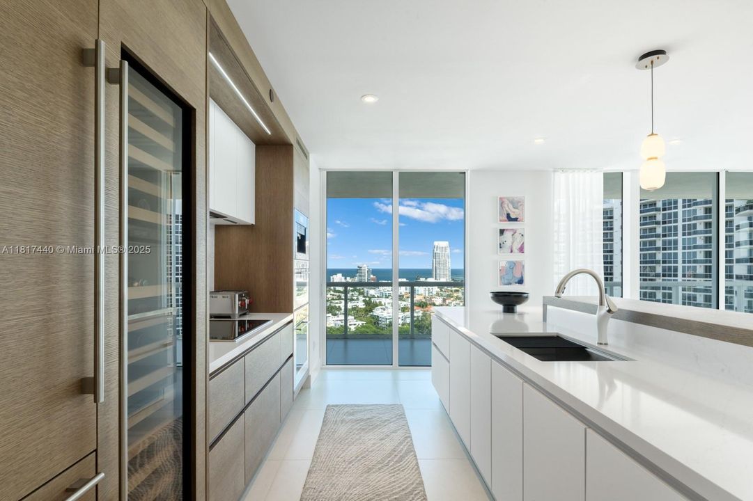 Vendido Recientemente: $3,695,000 (2 camas, 2 baños, 1815 Pies cuadrados)