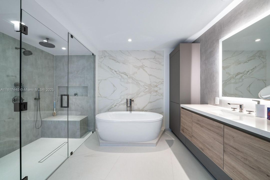 Vendido Recientemente: $3,695,000 (2 camas, 2 baños, 1815 Pies cuadrados)