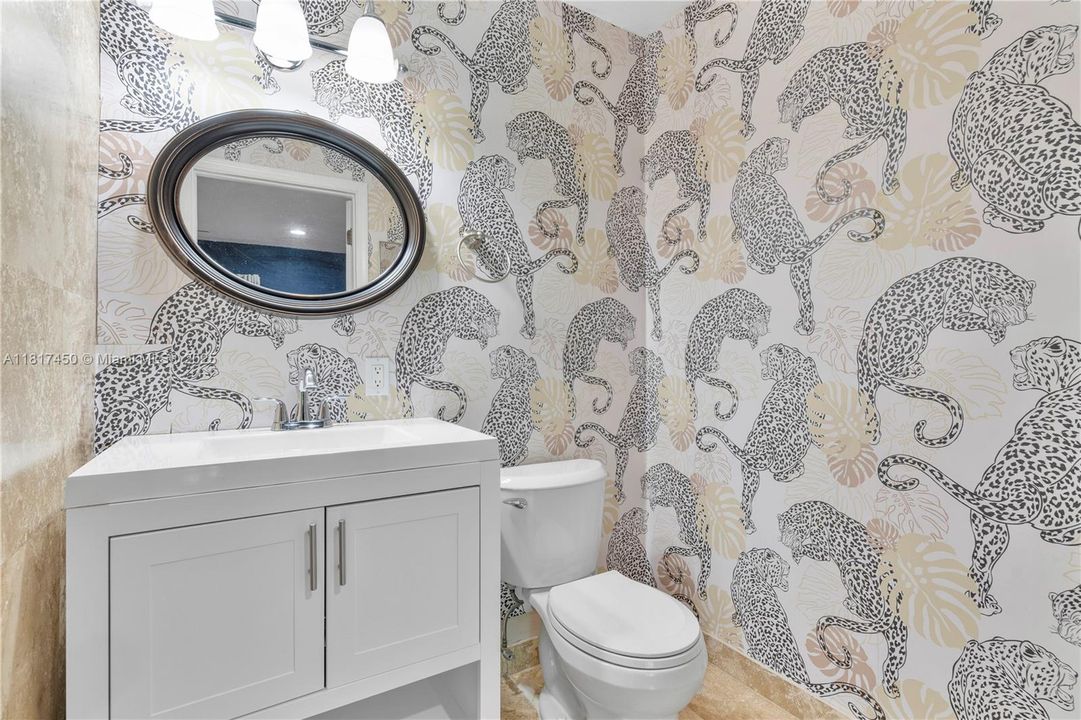 Vendido Recientemente: $1,650,000 (5 camas, 3 baños, 4154 Pies cuadrados)