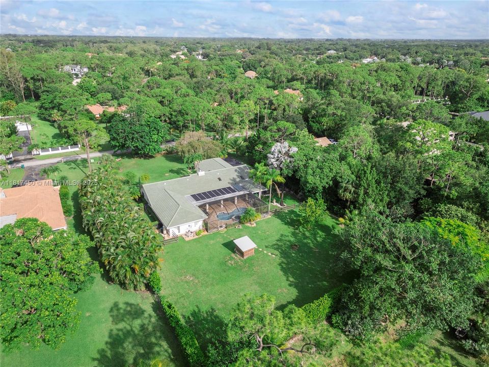 Vendido Recientemente: $1,650,000 (5 camas, 3 baños, 4154 Pies cuadrados)