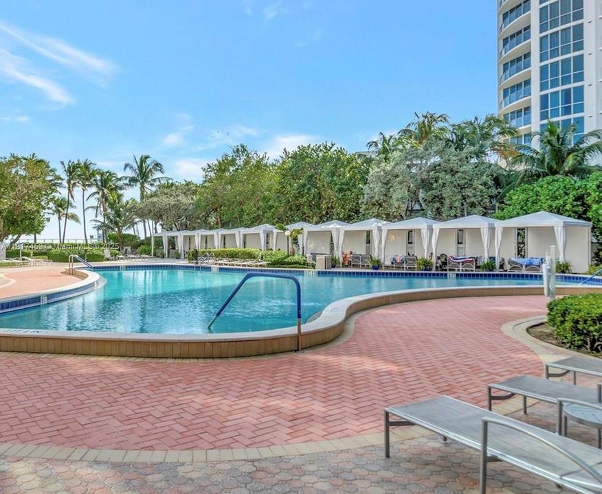 En Venta: $479,000 (1 camas, 1 baños, 883 Pies cuadrados)