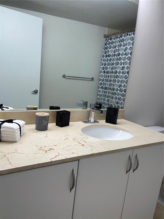 En Venta: $469,000 (2 camas, 2 baños, 1048 Pies cuadrados)