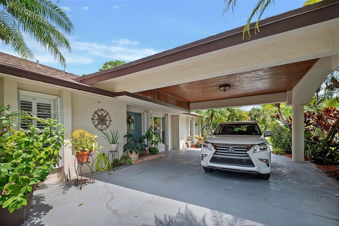 Recently Sold: $1,175,000 (4 beds, 2 baths, 2616 Square Feet)