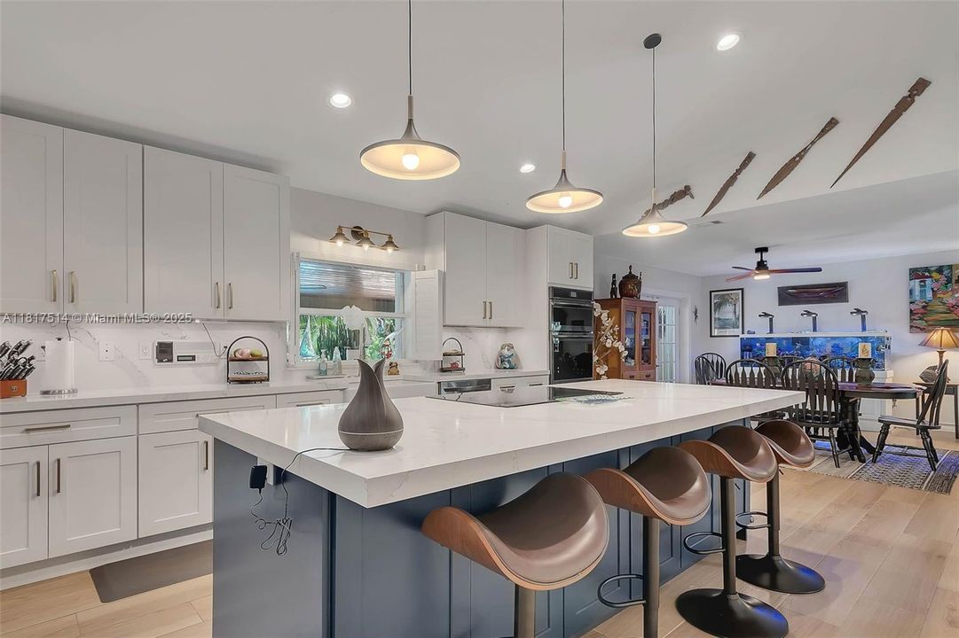 Recently Sold: $1,175,000 (4 beds, 2 baths, 2616 Square Feet)