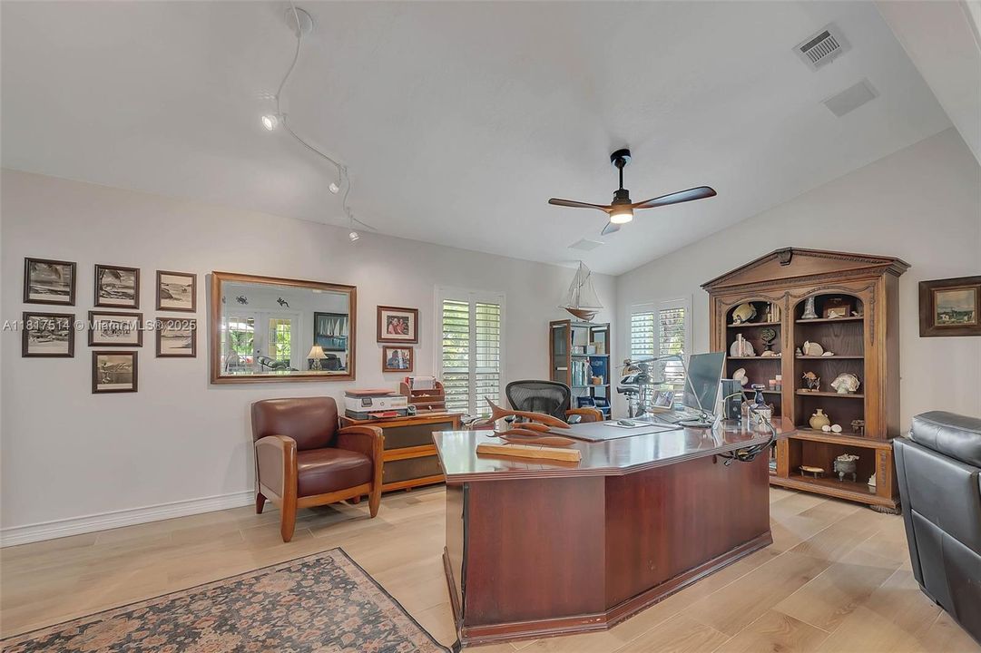 Recently Sold: $1,175,000 (4 beds, 2 baths, 2616 Square Feet)