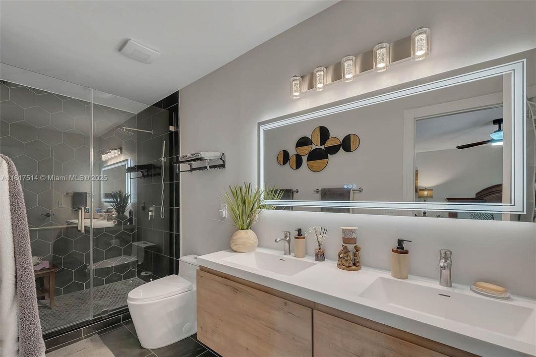 Recently Sold: $1,175,000 (4 beds, 2 baths, 2616 Square Feet)