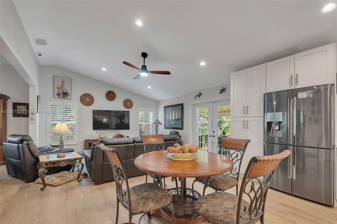 Recently Sold: $1,175,000 (4 beds, 2 baths, 2616 Square Feet)