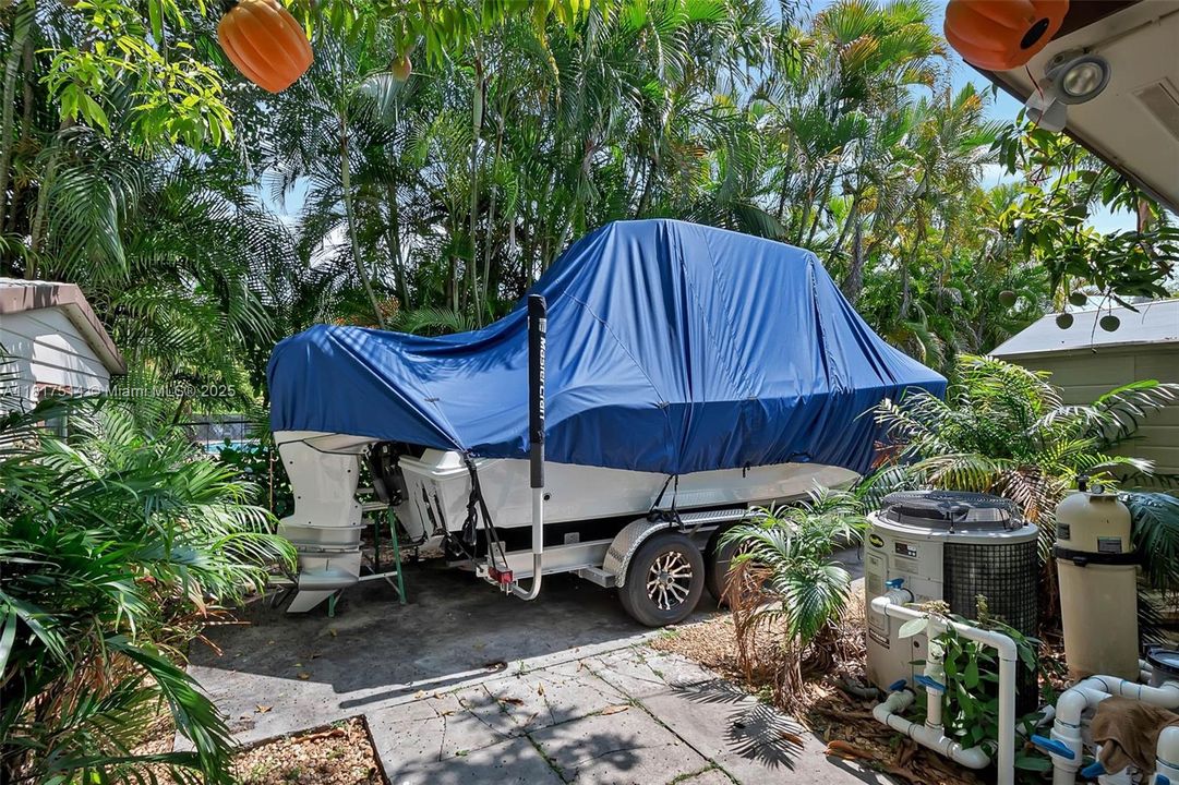 Recently Sold: $1,175,000 (4 beds, 2 baths, 2616 Square Feet)