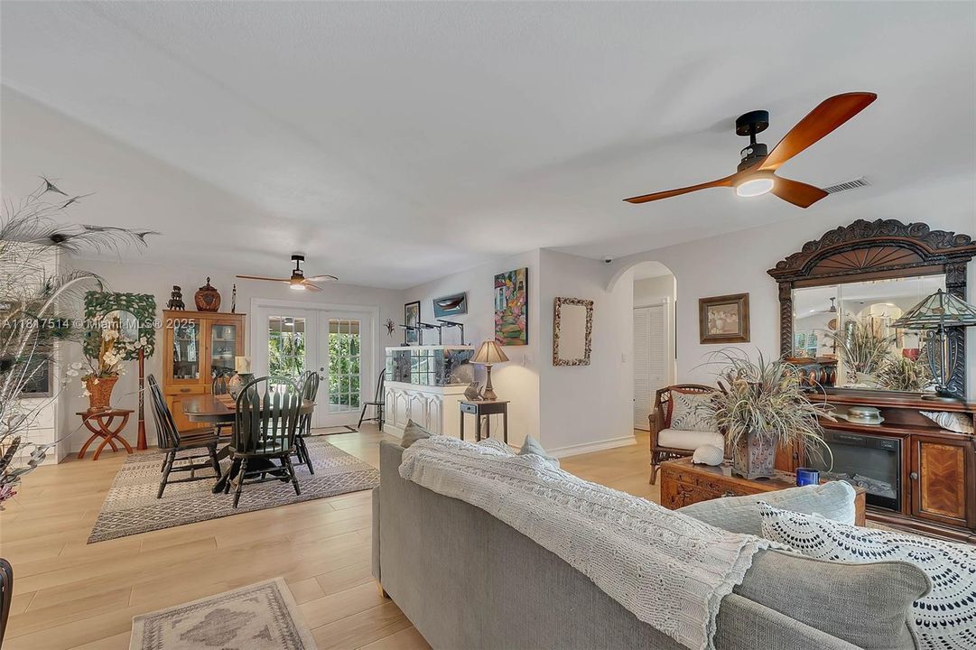 Recently Sold: $1,175,000 (4 beds, 2 baths, 2616 Square Feet)