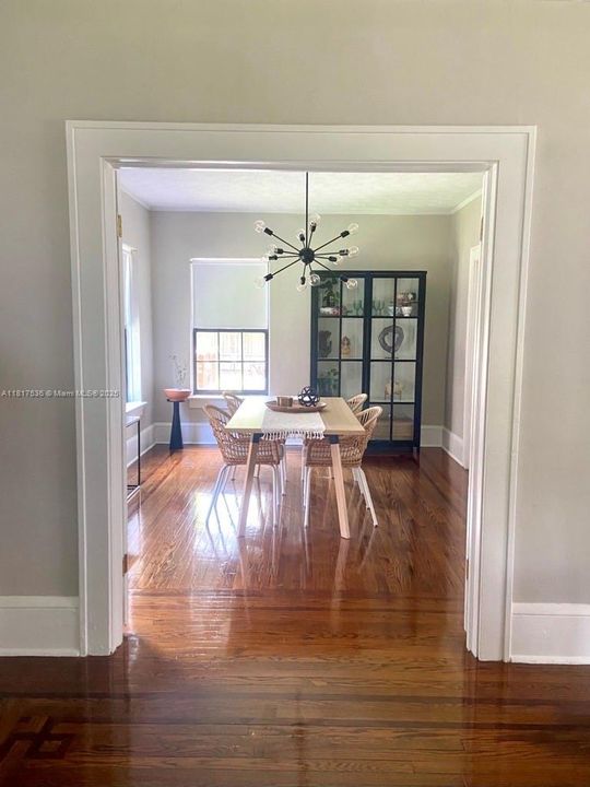 Недавно продано: $765,000 (4 спален, 2 ванн, 2010 Квадратных фут)