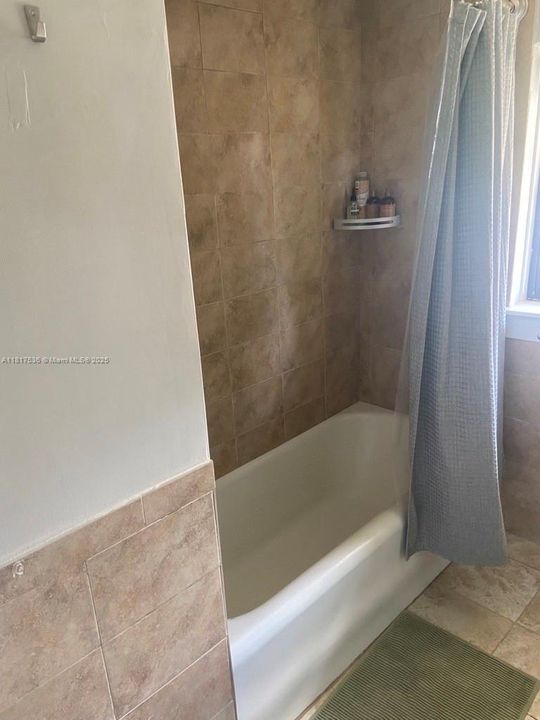 Недавно продано: $765,000 (4 спален, 2 ванн, 2010 Квадратных фут)