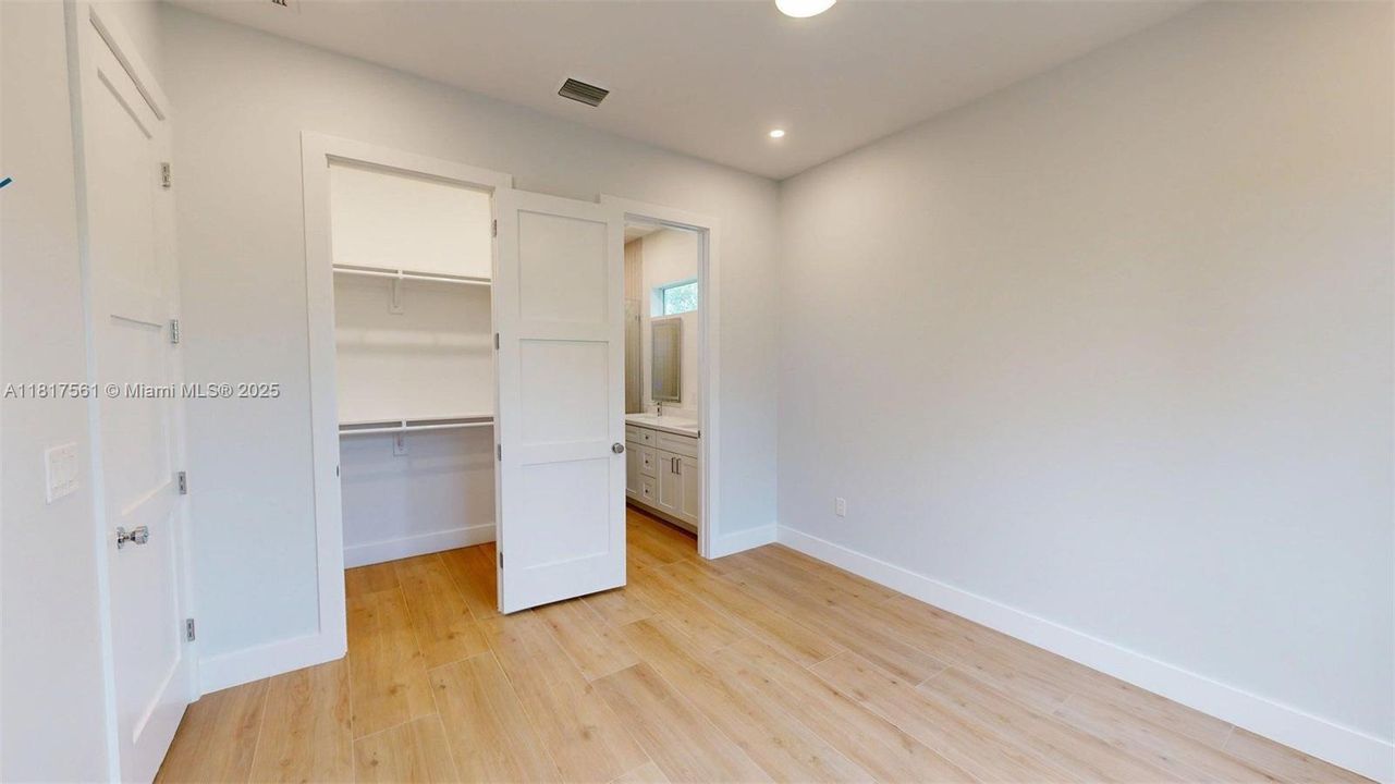 最近租的: $3,200 (3 贝兹, 2 浴室, 1380 平方英尺)