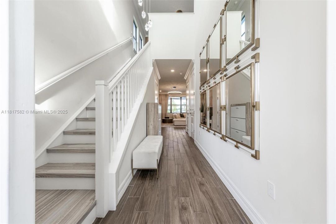 Recently Sold: $935,000 (3 beds, 2 baths, 1941 Square Feet)