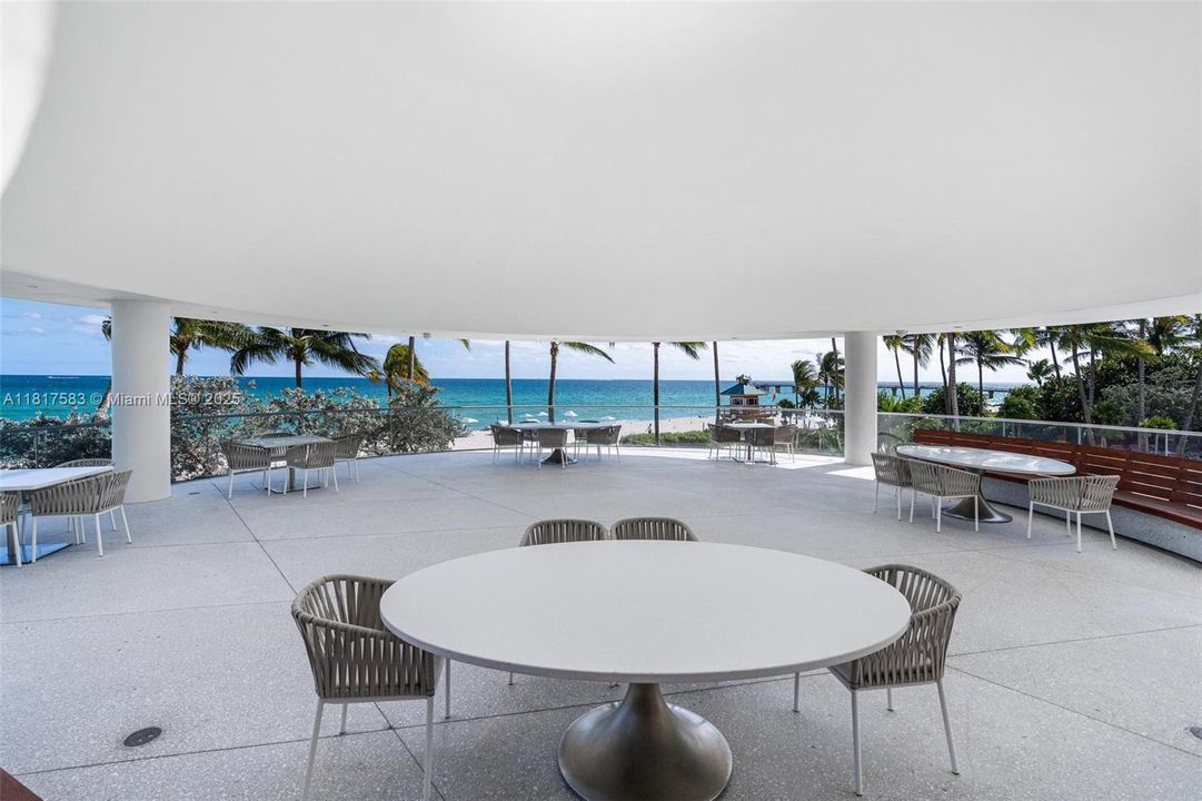 For Sale: $3,390,000 (2 beds, 2 baths, 2065 Square Feet)