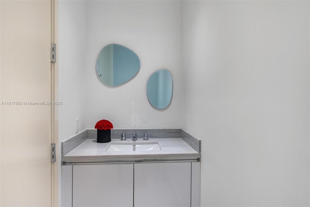 For Sale: $3,390,000 (2 beds, 2 baths, 2065 Square Feet)