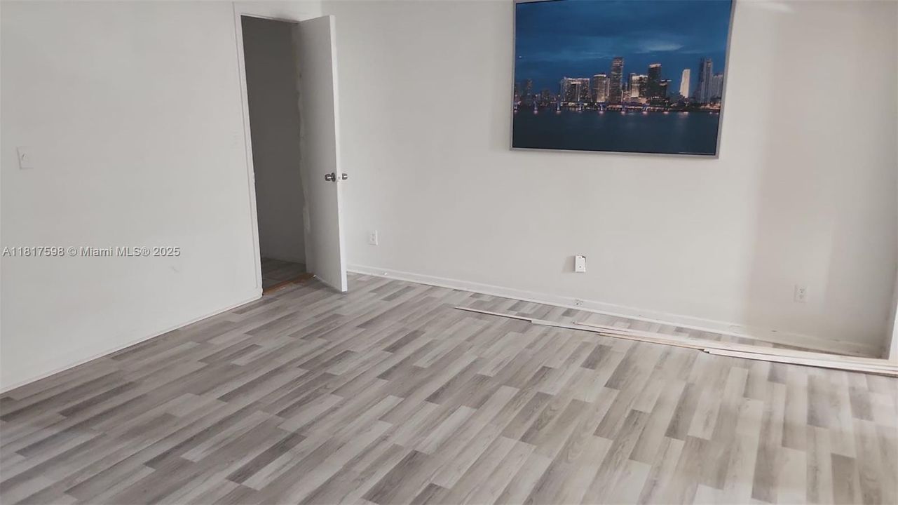 For Sale: $289,000 (3 beds, 2 baths, 1620 Square Feet)