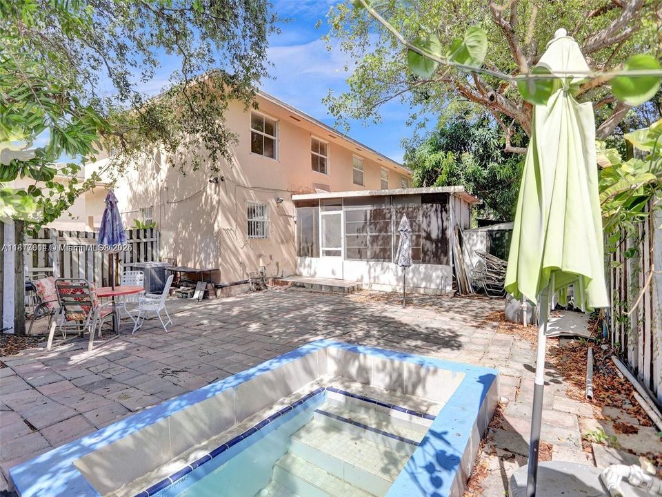 For Sale: $340,000 (3 beds, 2 baths, 1360 Square Feet)