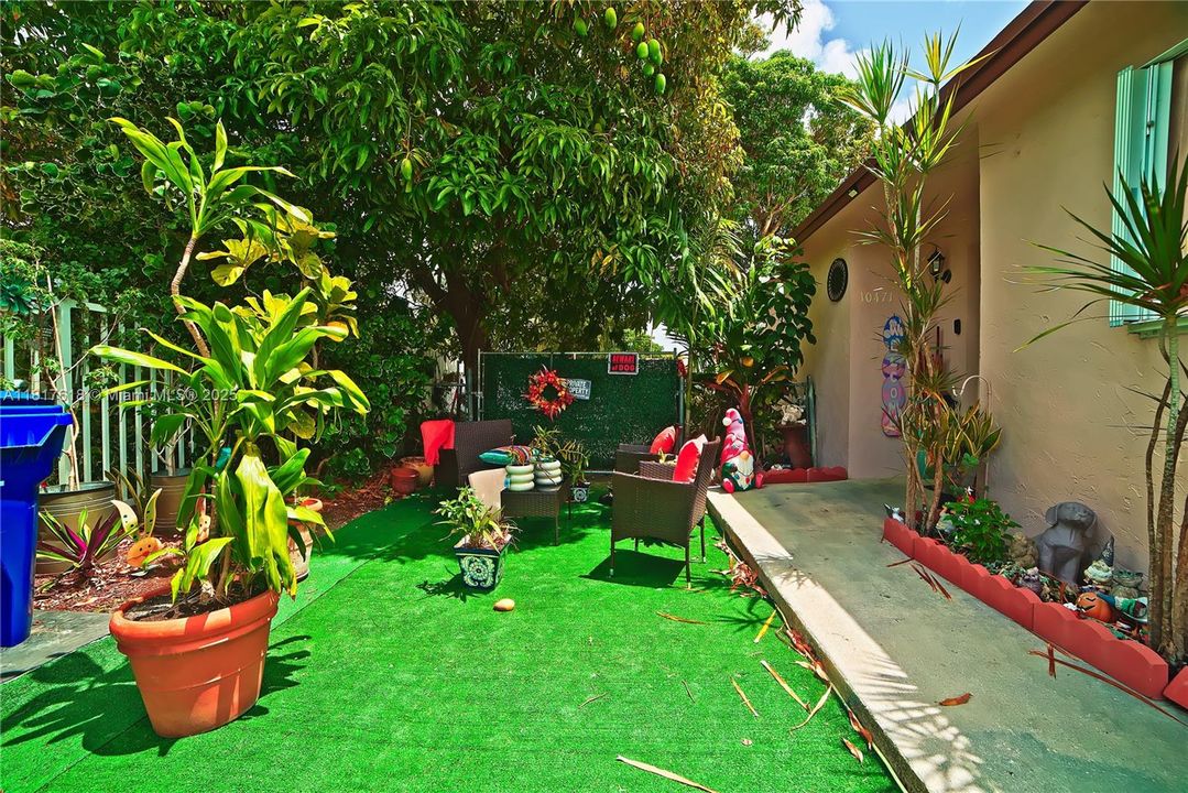 For Sale: $610,000 (4 beds, 2 baths, 1651 Square Feet)