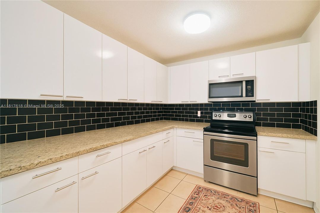 For Sale: $610,000 (4 beds, 2 baths, 1651 Square Feet)