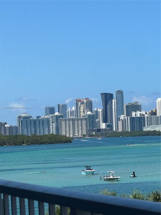 最近售出: $425,000 (1 贝兹, 1 浴室, 950 平方英尺)