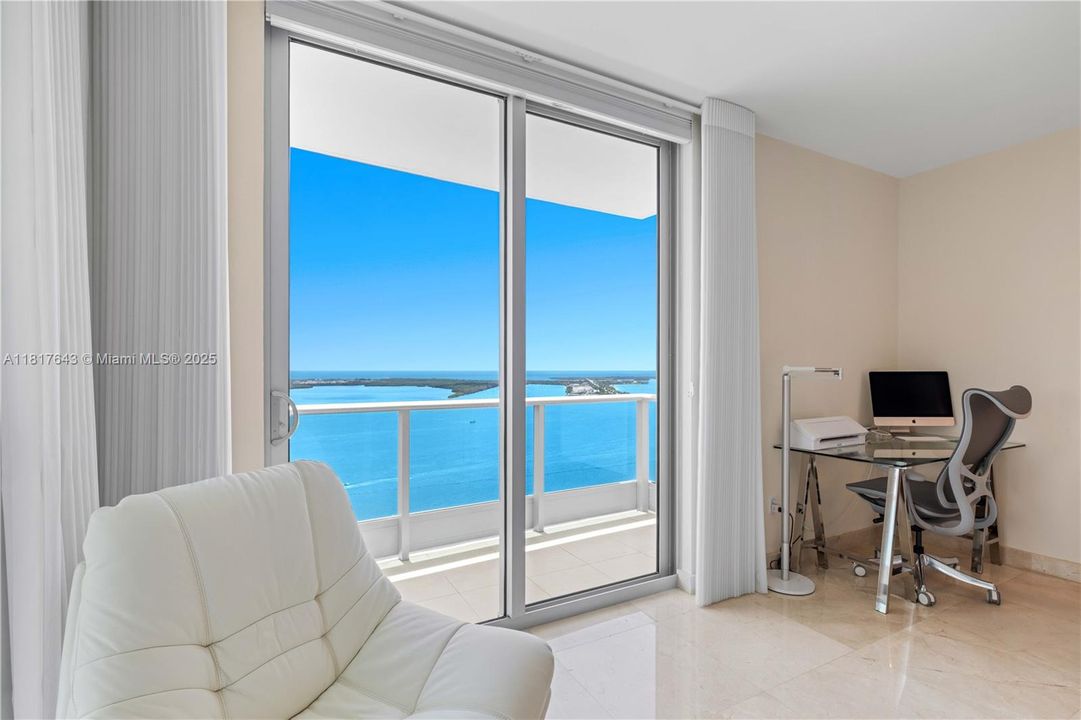 Recently Sold: $3,659,000 (4 beds, 4 baths, 3415 Square Feet)