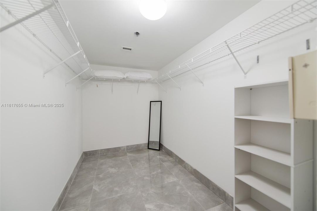 Недавно продано: $475,000 (1 спален, 1 ванн, 818 Квадратных фут)