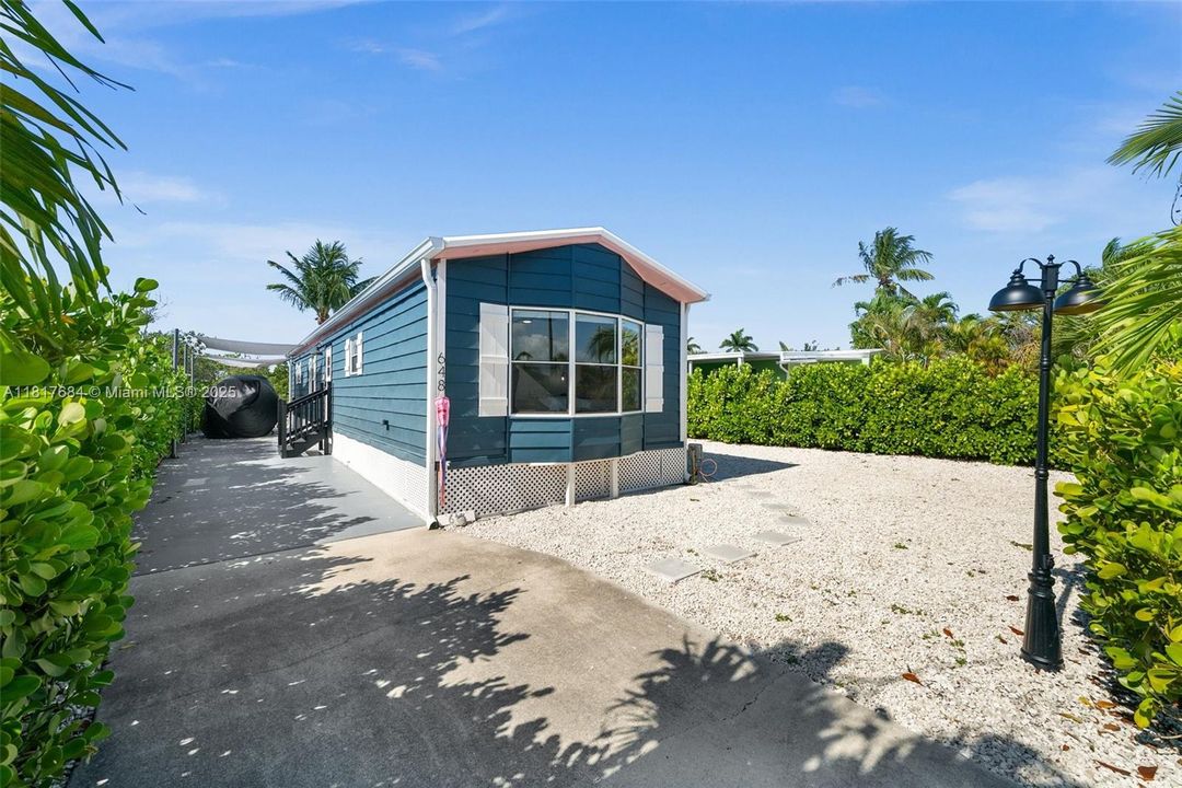 For Sale: $580,000 (2 beds, 1 baths, 0 Square Feet)