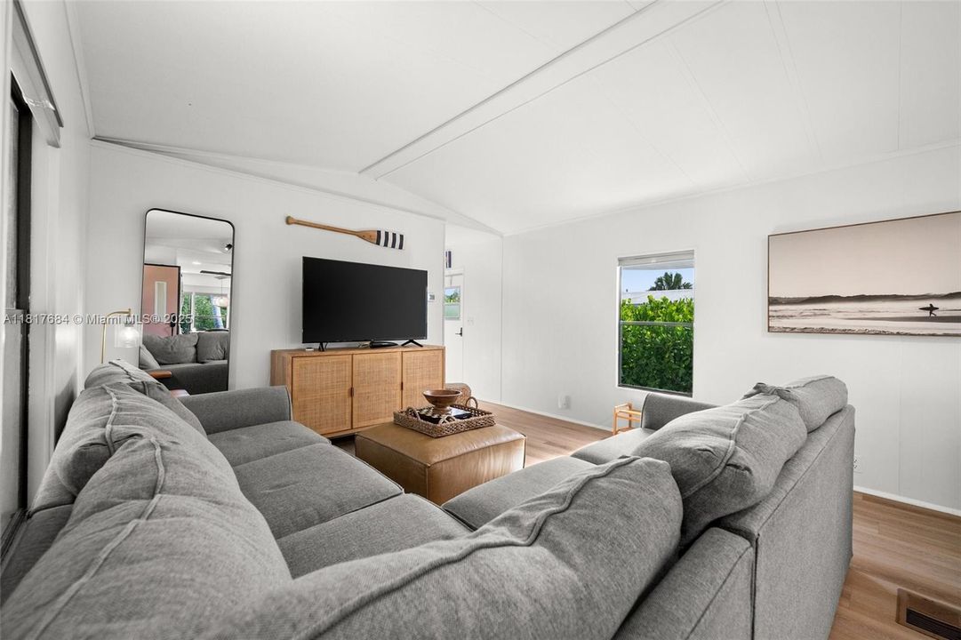 For Sale: $580,000 (2 beds, 1 baths, 0 Square Feet)