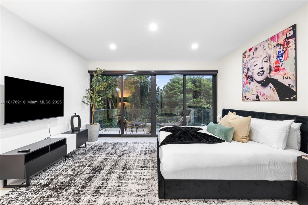 Недавно продано: $1,850,000 (5 спален, 4 ванн, 3104 Квадратных фут)