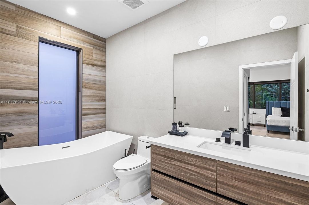 Недавно продано: $1,850,000 (5 спален, 4 ванн, 3104 Квадратных фут)