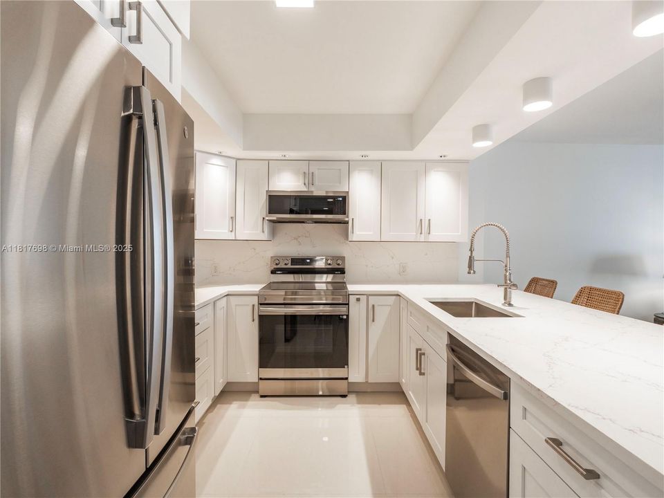 На продажу: $479,000 (1 спален, 2 ванн, 824 Квадратных фут)