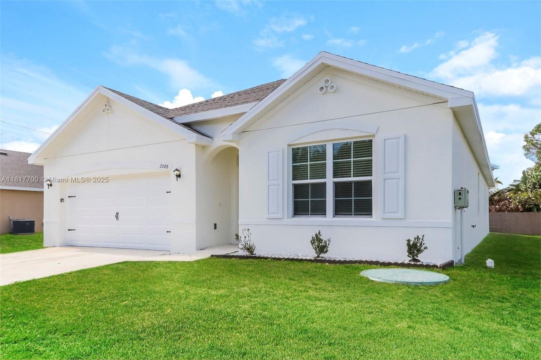 Recientemente alquilado: $2,425 (4 camas, 2 baños, 1960 Pies cuadrados)