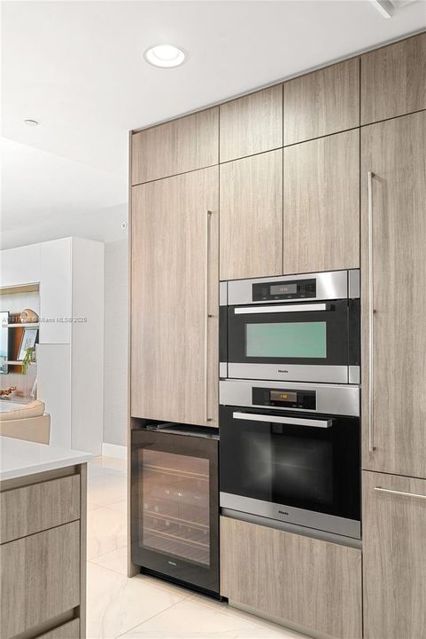 最近租的: $32,500 (3 贝兹, 4 浴室, 2257 平方英尺)