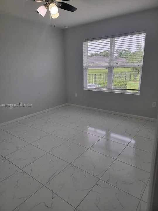 Recently Rented: $2,550 (4 beds, 2 baths, 1846 Square Feet)