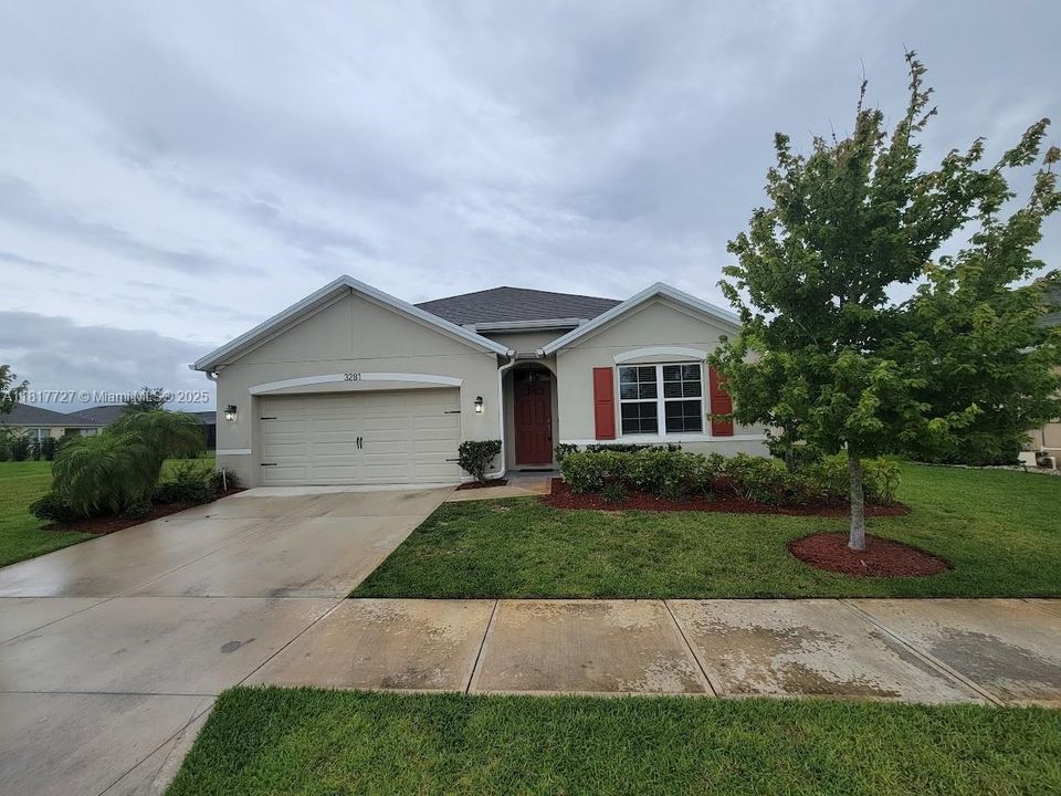 Recently Rented: $2,550 (4 beds, 2 baths, 1846 Square Feet)