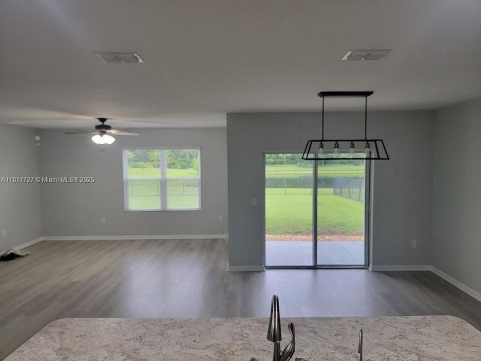 Recently Rented: $2,550 (4 beds, 2 baths, 1846 Square Feet)