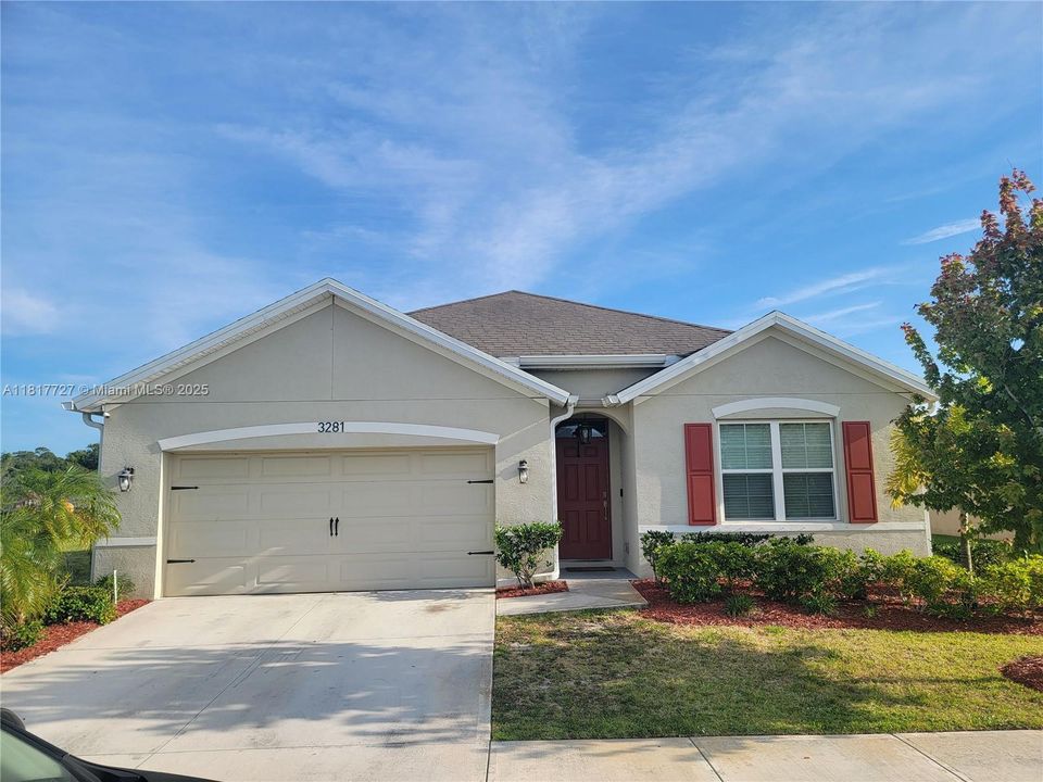 Recently Rented: $2,550 (4 beds, 2 baths, 1846 Square Feet)